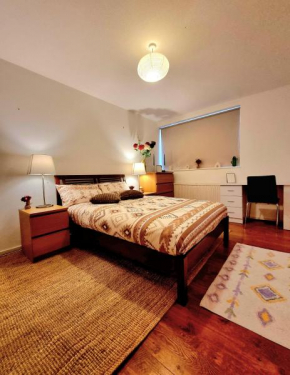 Charming Central london 4 bedroom duplex with private entrance
